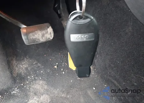 2012 Jeep Grand Cherokee Laredo z USA, uszkodzony, nr VIN 1C4RJFAG2CC329448